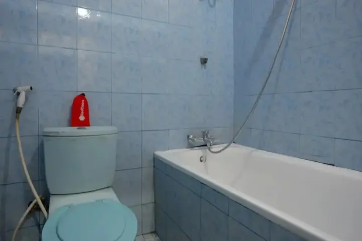 Палу: RedDoorz Plus @ Alam Raya Hotel