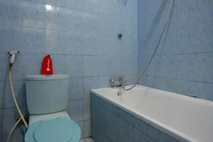 Палу: RedDoorz Plus @ Alam Raya Hotel