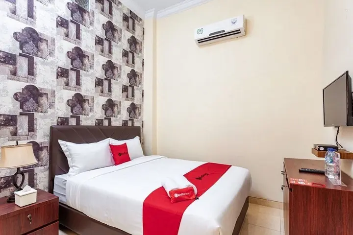 Петумбак: RedDoorz Syariah @ Jalan Letda Sujono Tembung