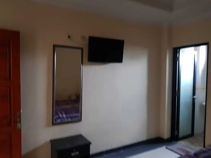 Депок: Oyo 2832 Wisma Sukatani Indah