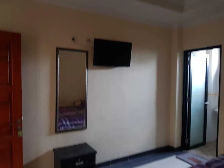 Депок: Oyo 2832 Wisma Sukatani Indah