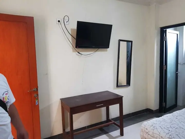 Депок: Oyo 2832 Wisma Sukatani Indah