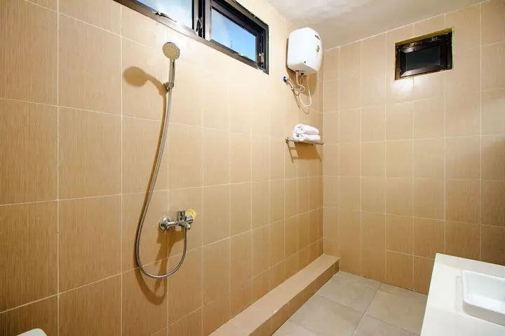 Батуретно: Oyo 2476 Maguwo Indah Homestay