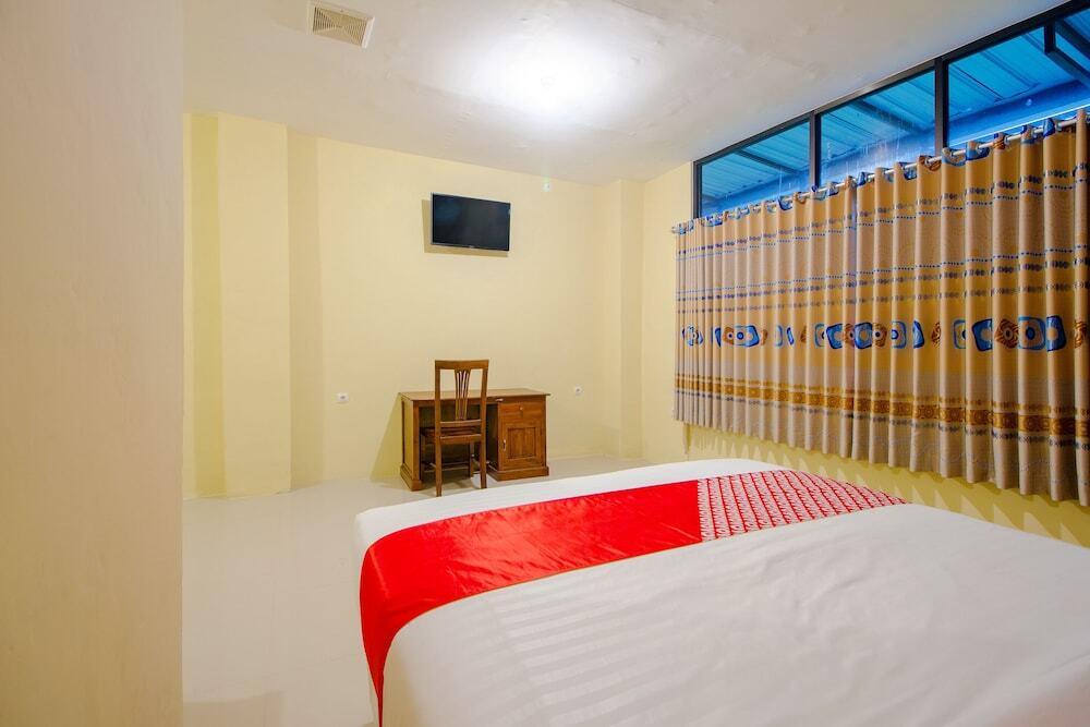 Oyo 2476 Maguwo Indah Homestay — фото 3