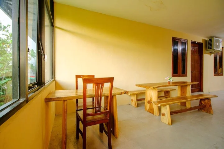 Батуретно: Oyo 2476 Maguwo Indah Homestay