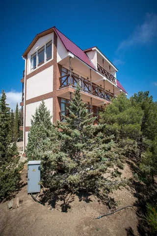 Приветное: Eco-Village Hotel
