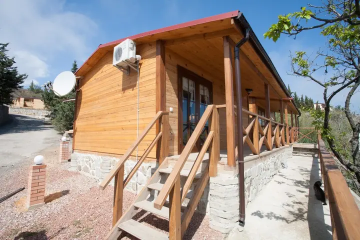 Приветное: Eco-Village Hotel