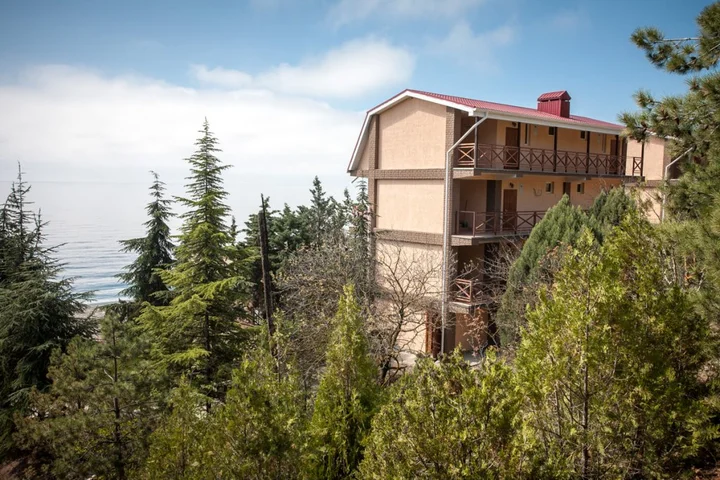 Приветное: Eco-Village Hotel