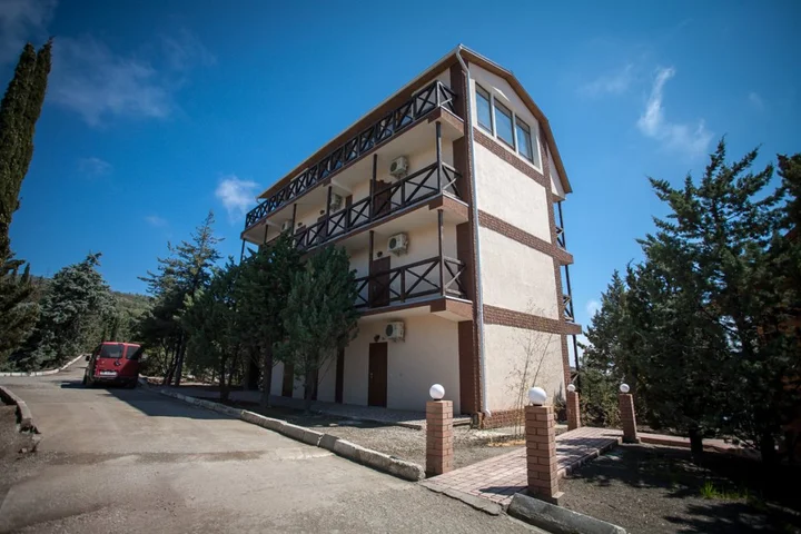 Приветное: Eco-Village Hotel