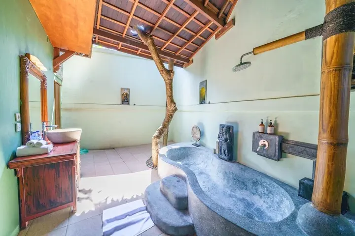 Кута: Villa Santhi