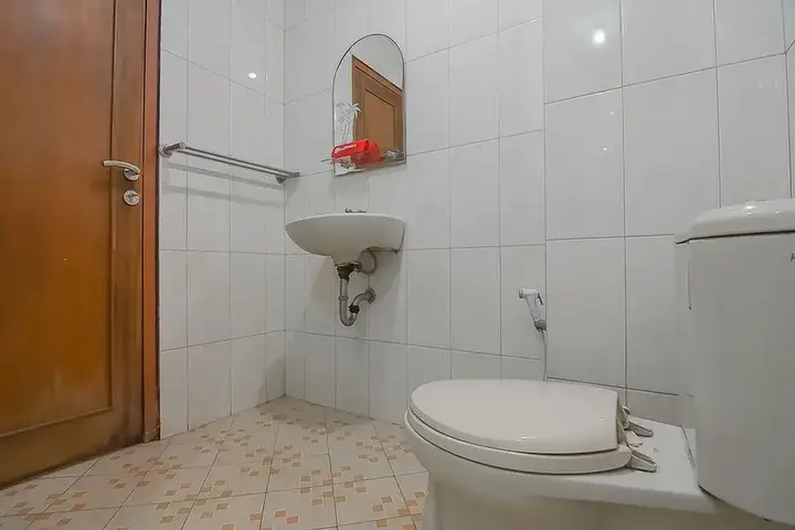 Сумеданг: RedDoorz near IPDN 2