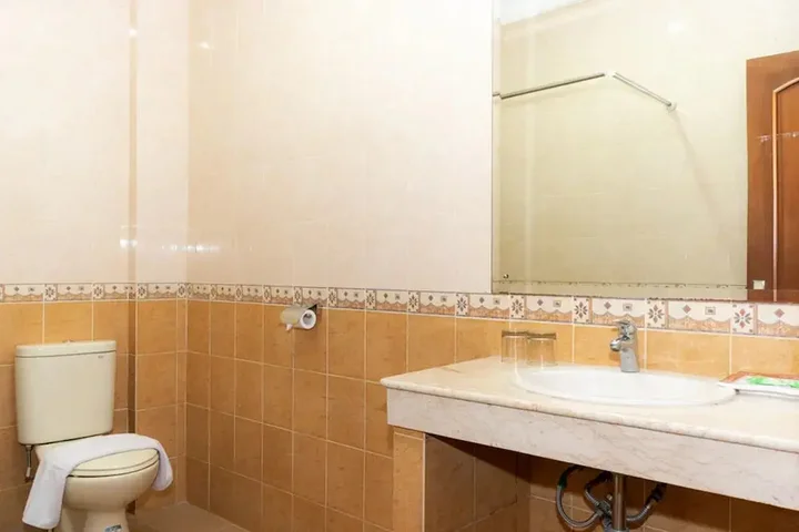 Семаранг: RedDoorz Plus Syariah near Java Supermall Semarang 2