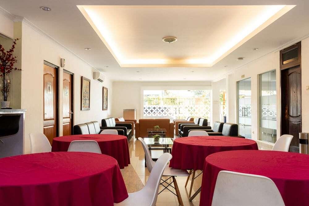 Семаранг: RedDoorz Plus Syariah near Java Supermall Semarang 2