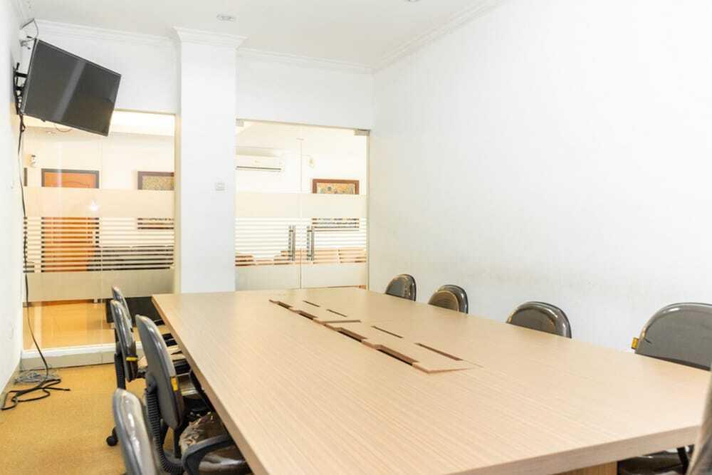 Семаранг: RedDoorz Plus Syariah near Java Supermall Semarang 2