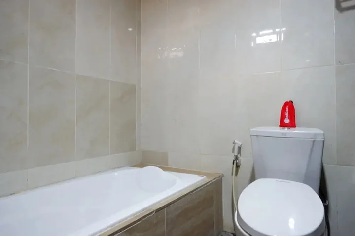 Палу: RedDoorz Plus @ Cameloan Hotel Palu