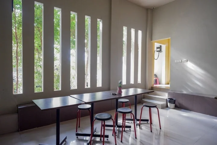 Палу: RedDoorz Plus @ Cameloan Hotel Palu