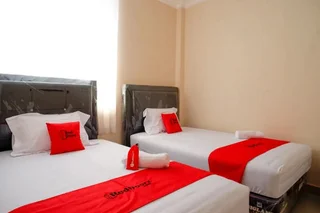 Палу: RedDoorz near Millenium Waterpark Palu