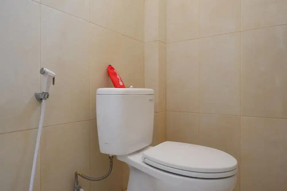 Палу: RedDoorz near Millenium Waterpark Palu