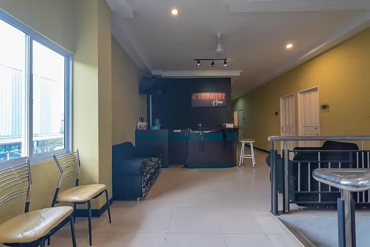 Понтианак: RedDoorz @ H. Agus Salim Street