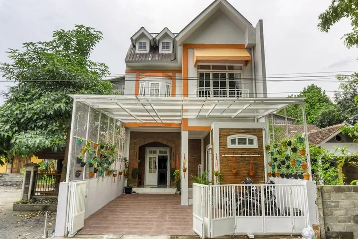 Батуретно: RedDoorz near Sindu Kusuma Edupark 2