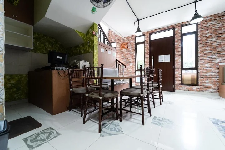 Legok: KoolKost near AEON Mall BSD
