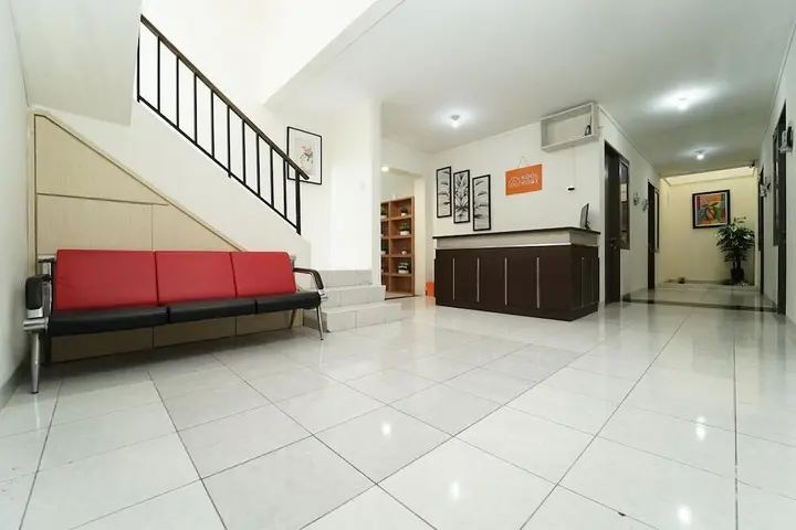 Legok: KoolKost near Universitas Prasetiya Mulya