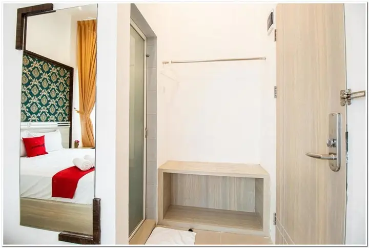 RedDoorz Plus @ Centrium Katamso Medan — фото 4