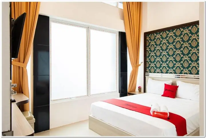 RedDoorz Plus @ Centrium Katamso Medan — фото 5