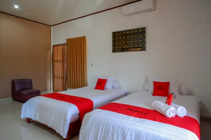 Патипелонг: RedDoorz @ Tomia Island Wakatobi
