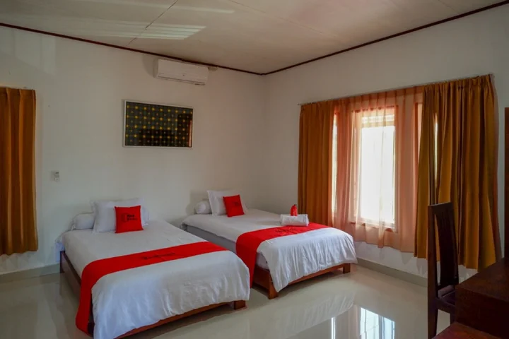 Патипелонг: RedDoorz @ Tomia Island Wakatobi