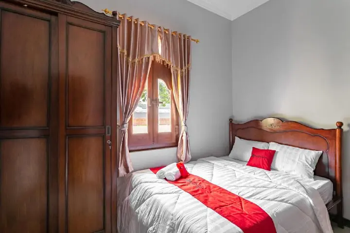 Семаранг: RedDoorz Syariah near Exit Toll Banyumanik