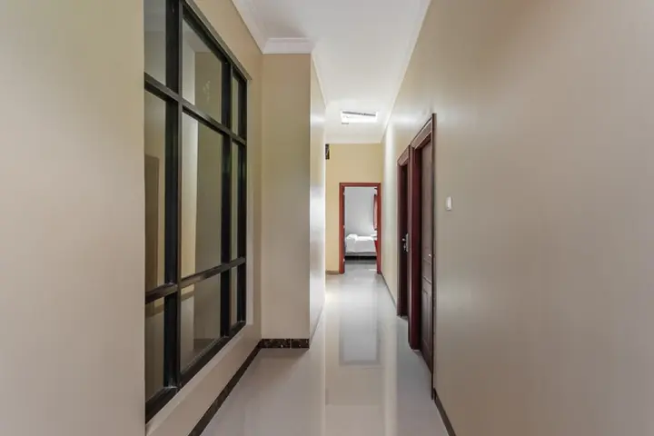 Семаранг: RedDoorz Syariah near Exit Toll Banyumanik