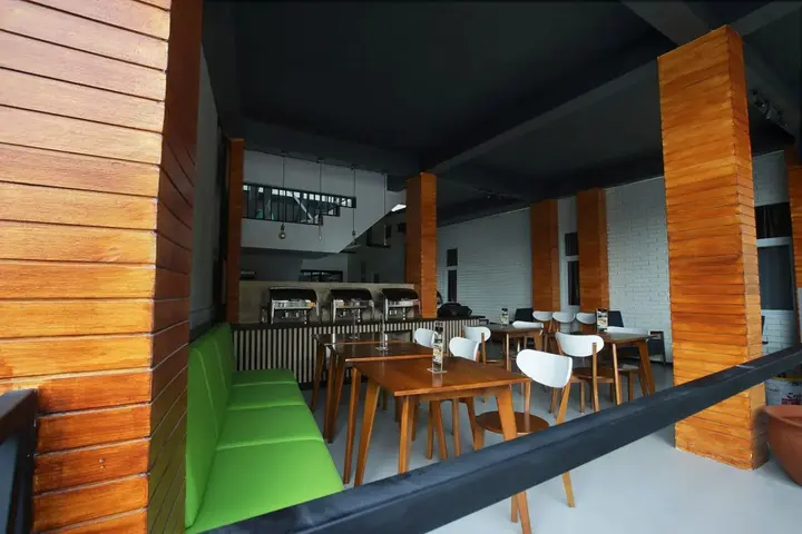 Семаранг: Triizz Hotel Semarang by Royal Singosari (Formerly Faustine Semarang)