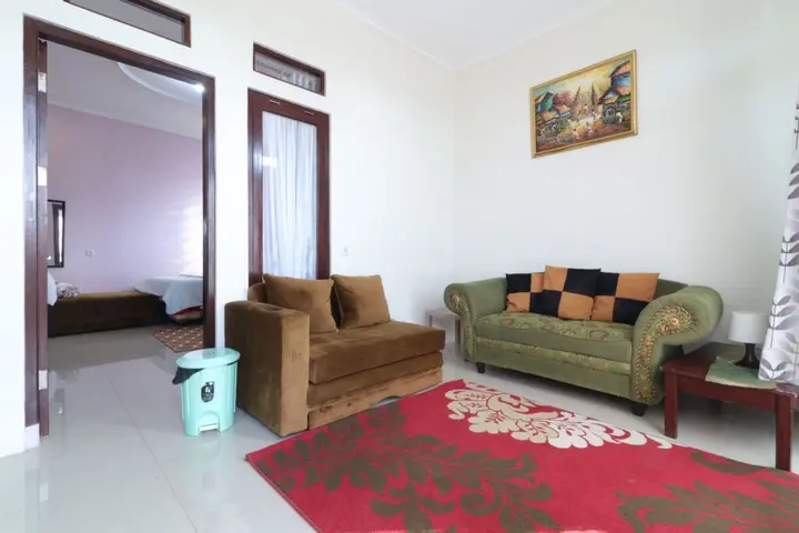 Паромпонг: Lembur Incu Syariah Villa by ZUZU
