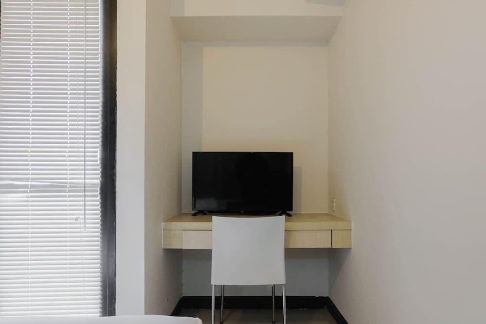 Тангеранг: Best Price Studio Apartment at 19 Avenue