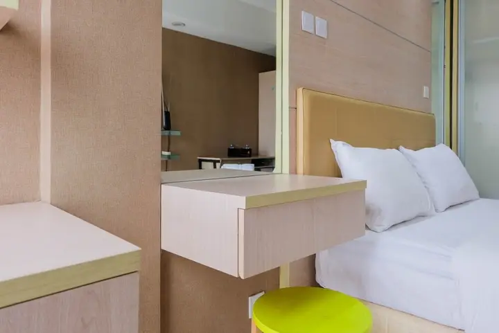 Functional Studio Apartment at Tamansari Skylounge — фото 4