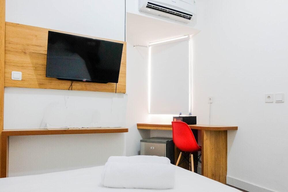 Minimalist Studio Apartment at Aeropolis Residence — фото 5