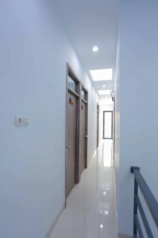 Джакарта: Syariah Amethyst Cengkareng