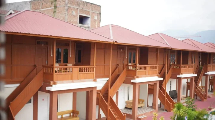 Палу: Granada Inn Palu