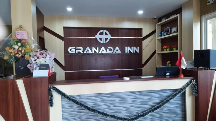Палу: Granada Inn Palu