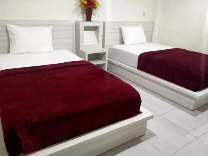 Палу: Granada Inn Palu