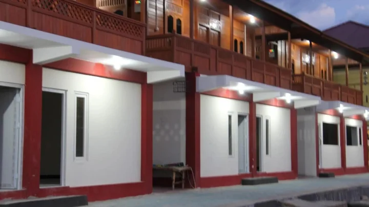 Палу: Granada Inn Palu