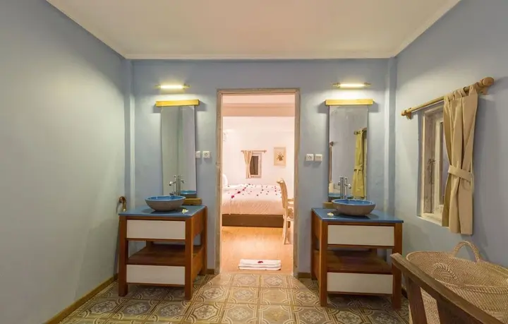 Гили-Мено: Villa Shelra