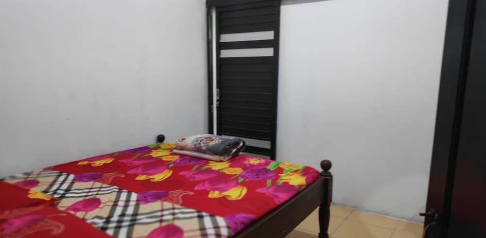 Батуретно: Homestay Rahayu