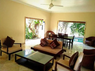 Кута: 3 bedroom villa river side Legian