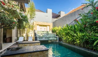 Кута: 3 bedroom villa river side Legian