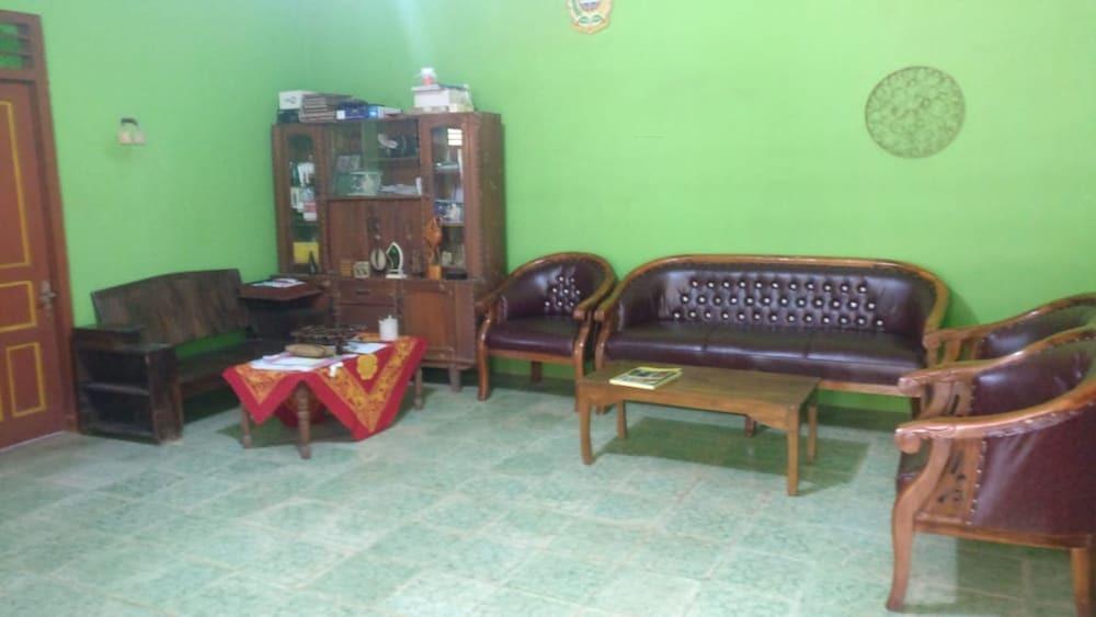 Батуретно: Adji Homestay - Hostel
