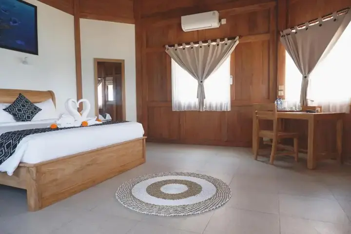 Пенида: Blue Harbor Beachfront Villas & Resto