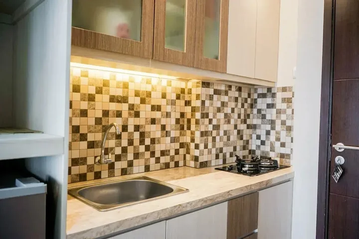 Legok: Stylish and Comfy Studio Saveria Apartment