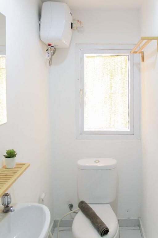 Тангеранг: Stylish and Posh Studio Aeropolis Apartment